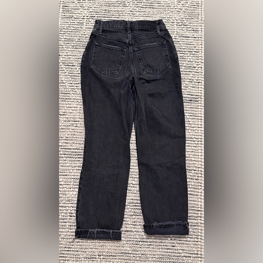 Abercrombie & Fitch The 90’s Straight Ultra High Rise Curve Love Jeans - Picture 6 of 9